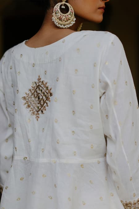 Shop Nazar By Indu White Cotton Embroidery, Mirrors Split Hand Block Print Short Kurta Skirt Set Shop_Nazar By Indu_White Cotton Embroidery, Mirrors Split Hand Block Print Short Kurta Skirt Set