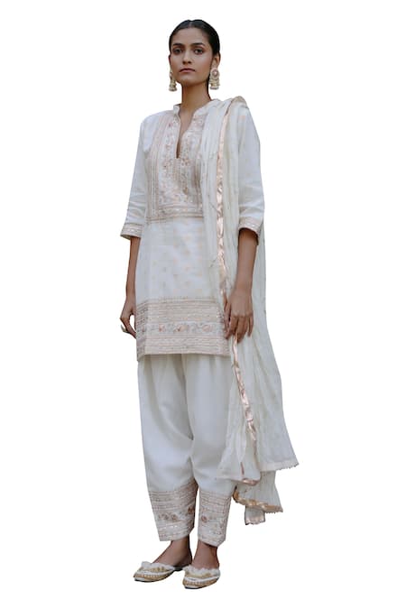 Nazar By Indu White Cotton Embroidery, Gota Patti Mandarin Collar Short Kurta Salwar Set Online at Aza Fashions Nazar By Indu_White Cotton Embroidery, Gota Patti Mandarin Collar Short Kurta Salwar Set _Online_at_Aza_Fashions