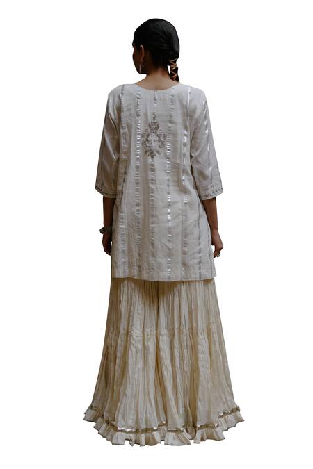 Buy_Nazar By Indu_White Cotton Beads, Gota Patti V-neck Embroidered Short Kurta Gharara Set 