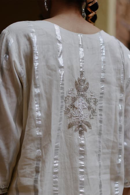 Shop_Nazar By Indu_White Cotton Beads, Gota Patti V-neck Embroidered Short Kurta Gharara Set 