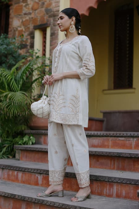 Shop Nazar By Indu White Cotton Gota Patti Round Neck Embroidered Short Kurta Salwar Set Online at Aza Fashions Shop_Nazar By Indu_White Cotton Gota Patti Round Neck Embroidered Short Kurta Salwar Set _Online_at_Aza_Fashions