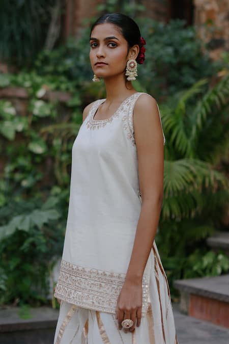 Buy_Nazar By Indu_White Cotton Gota Patti Round Neck Embroidered Kurta Palazzo Set 