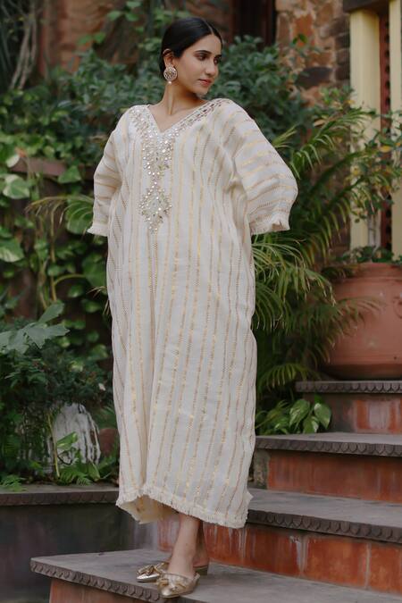 Buy Nazar By Indu White Cotton Mirrors V-neck Embroidered Kaftan Online at Aza Fashions Buy_Nazar By Indu_White Cotton Mirrors V-neck Embroidered Kaftan _Online_at_Aza_Fashions