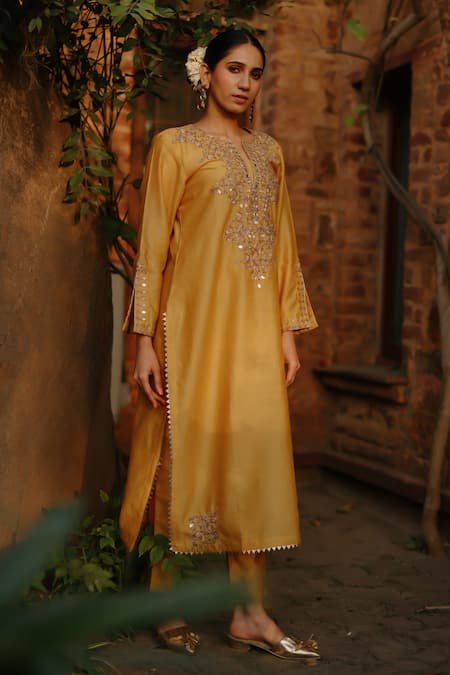 Shop Nazar By Indu Yellow Chanderi Mirrors, Embroidery Round Neck Kurta Set Online at Aza Fashions Shop_Nazar By Indu_Yellow Chanderi Mirrors, Embroidery Round Neck Kurta Set _Online_at_Aza_Fashions
