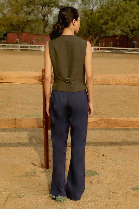Buy_Raasa_Blue And Trouser Crepe Solid & Waistcoat Notched Lapel Bay Set 