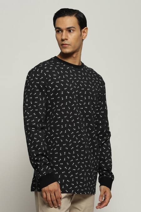 Abraham And Thakore Black Cotton Ant Motifs Print T-shirt Online at Aza Fashions Abraham And Thakore_Black Cotton Ant Motifs Print T-shirt _Online_at_Aza_Fashions