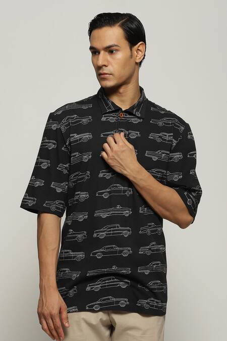 Abraham And Thakore_Black Cotton Car Motifs Pattern T-shirt _Online_at_Aza_Fashions