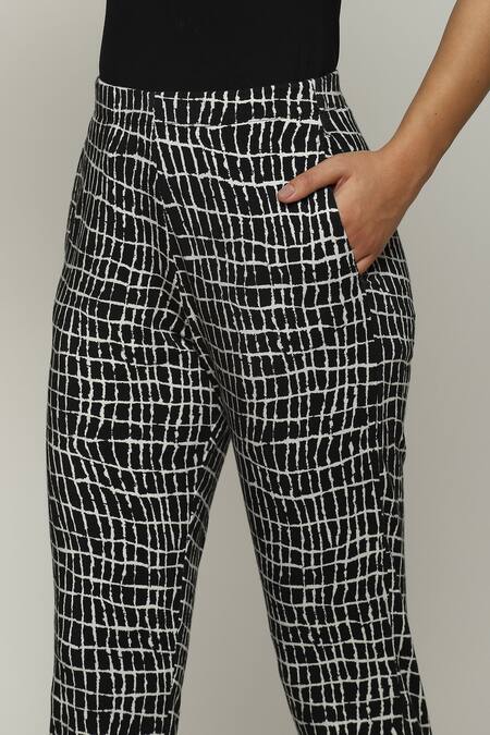 Shop Abraham And Thakore Black Tencel, Lycra Lattice Print Trouser Online at Aza Fashions Shop_Abraham And Thakore_Black Tencel, Lycra Lattice Print Trouser_Online_at_Aza_Fashions