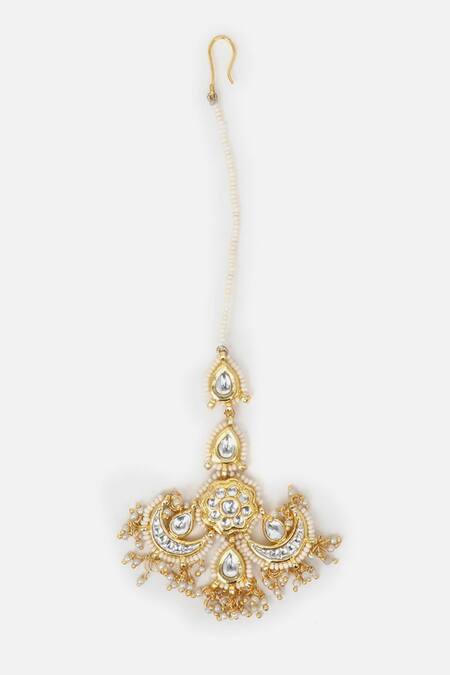 Buy_Dugran By Dugristyle_Cream Chaand Kundan Maangtikka _Online_at_Aza_Fashions