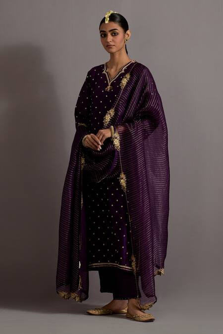 Deep Thee Purple Organza, Chanderi Metallic Zardozi Phool Butti Embroidered Kurta Set Online at Aza Fashions Deep Thee_Purple Organza, Chanderi Metallic Zardozi Phool Butti Embroidered Kurta Set _Online_at_Aza_Fashions