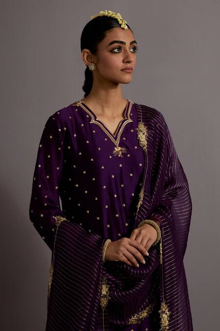 Deep Thee Purple Organza, Chanderi Metallic Zardozi Phool Butti Embroidered Kurta Set at Aza Fashions Deep Thee_Purple Organza, Chanderi Metallic Zardozi Phool Butti Embroidered Kurta Set _at_Aza_Fashions