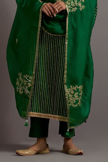 Deep Thee Green Organza, Chanderi Embroidery, Pearls, Zari, Beads Zardozi And Kurta Set Online at Aza Fashions Deep Thee_Green Organza, Chanderi Embroidery, Pearls, Zari, Beads Zardozi And Kurta Set _Online_at_Aza_Fashions