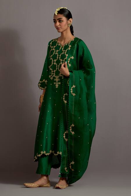 Buy Deep Thee Green Organza, Chanderi Cut Work, Beads, Tassels, Phool Pathi A-line Kurta Set Online at Aza Fashions Buy_Deep Thee_Green Organza, Chanderi Cut Work, Beads, Tassels, Phool Pathi A-line Kurta Set _Online_at_Aza_Fashions