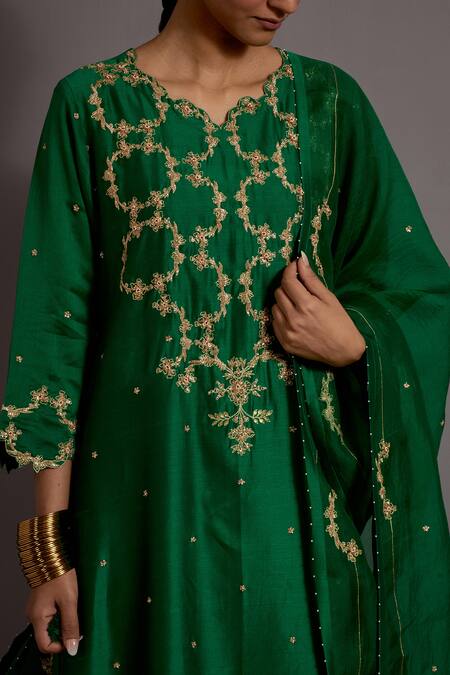 Deep Thee Green Organza, Chanderi Cut Work, Beads, Tassels, Phool Pathi A-line Kurta Set at Aza Fashions Deep Thee_Green Organza, Chanderi Cut Work, Beads, Tassels, Phool Pathi A-line Kurta Set _at_Aza_Fashions