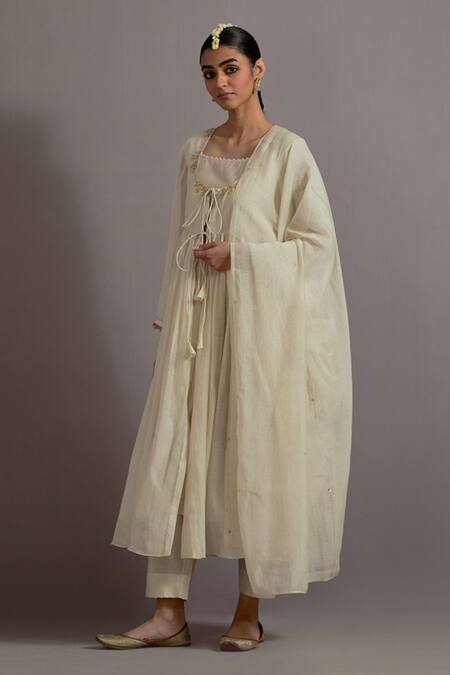 Buy_Deep Thee_Ivory Chanderi Embroidery Square Neck Guccha Booti Yoke Anarkali Set _Online_at_Aza_Fashions