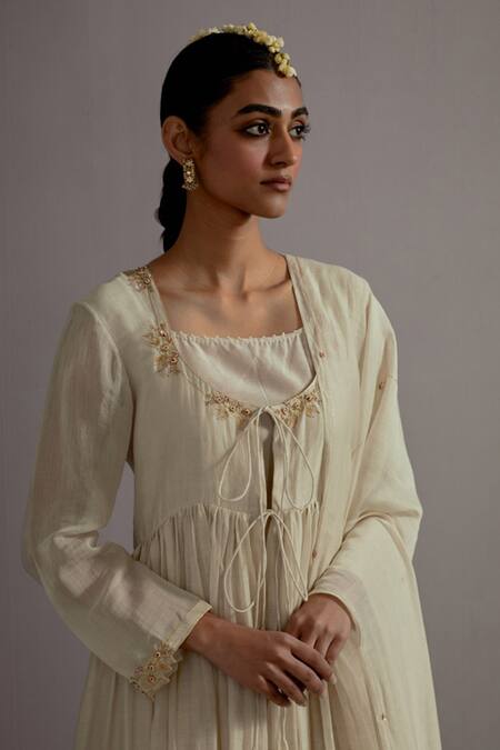 Shop_Deep Thee_Ivory Chanderi Embroidery Square Neck Guccha Booti Yoke Anarkali Set _Online_at_Aza_Fashions