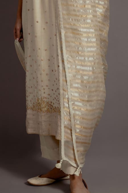 Deep Thee_Ivory Organza, Chanderi Embroidery, Sequins, Floral Booti Straight Kurta Set _at_Aza_Fashions
