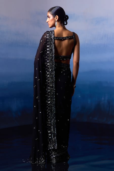 Angad Singh Embroidered Saree With Blouse 