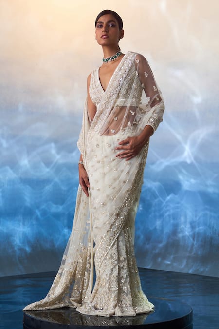 Angad Singh_Ivory Net Sequins, Crystals, Beads Plunge Neck Daisy Dusk Embroidered Saree Set _Online_at_Aza_Fashions