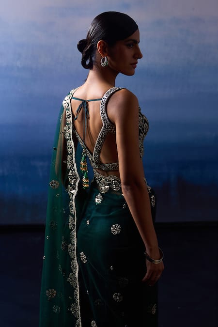 Shop_Angad Singh_Green Net Mirrors, Zari Sweetheart Neck Martian Floris Embroidered Saree Set 