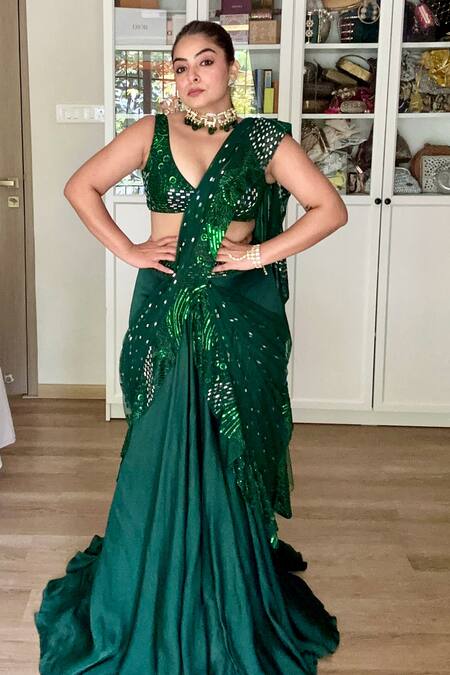 Shop Asaga Emerald Green Tulle, Satin, Organza Wave Border Pre-draped Saree With Blouse Shop_Asaga_Emerald Green Tulle, Satin, Organza Wave Border Pre-draped Saree With Blouse