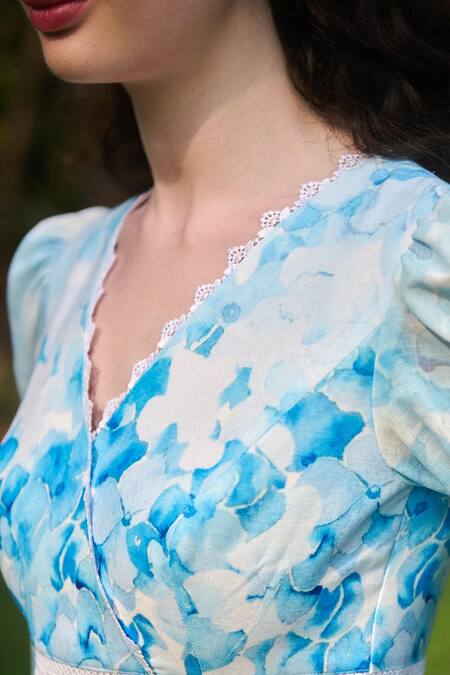 Verano By Tanya White Cotton Linen Printed Hydrangea V-neck Viviana Floral Dress at Aza Fashions Verano By Tanya_White Cotton Linen Printed Hydrangea V-neck Viviana Floral Dress _at_Aza_Fashions