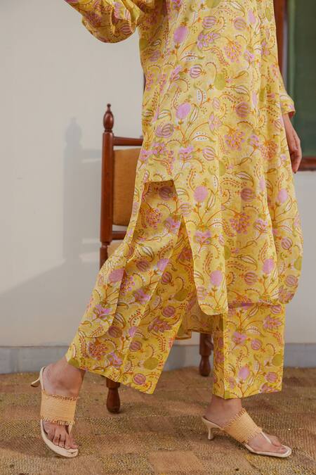 Shop Kapraaaha Yellow Muslin Embroidery V-neck Floral Print High-low Tunic With Palazzo Shop_Kapraaaha_Yellow Muslin Embroidery V-neck Floral Print High-low Tunic With Palazzo