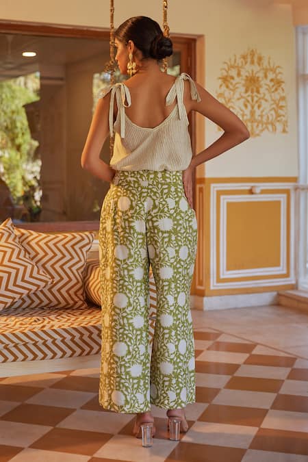 Shop Kapraaaha Green Muslin Print Floral V-neck Chevron Top With Pant at Aza Fashions Shop_Kapraaaha_Green Muslin Print Floral V-neck Chevron Top With Pant_at_Aza_Fashions