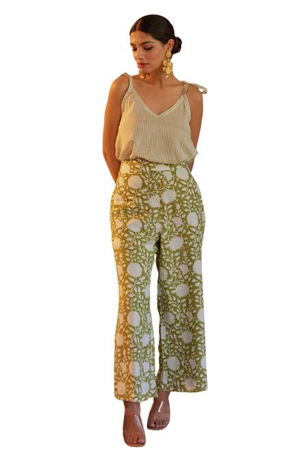 Kapraaaha Green Muslin Print Floral V-neck Chevron Top With Pant Online at Aza Fashions Kapraaaha_Green Muslin Print Floral V-neck Chevron Top With Pant_Online_at_Aza_Fashions