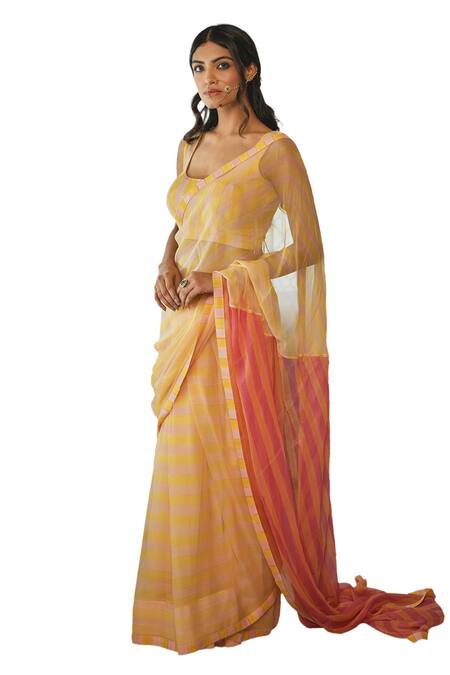 Buy Kapraaaha Yellow Chiffon Embroidery Round Neck Contrast Pallu Printed Saree With Blouse Online at Aza Fashions Buy_Kapraaaha_Yellow Chiffon Embroidery Round Neck Contrast Pallu Printed Saree With Blouse_Online_at_Aza_Fashions