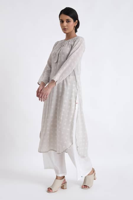 Buy_JAYATI GOENKA_Grey Cotton Embroidery Round Neck High-low Print Kurta With Pant _Online_at_Aza_Fashions