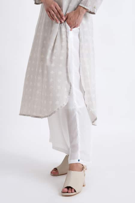 JAYATI GOENKA_Grey Cotton Embroidery Round Neck High-low Print Kurta With Pant _at_Aza_Fashions