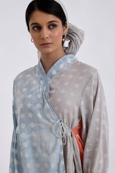 Buy_JAYATI GOENKA_Multi Color Cotton Embroidery Mandarin Collar Block Print Wrap Top With Pant 