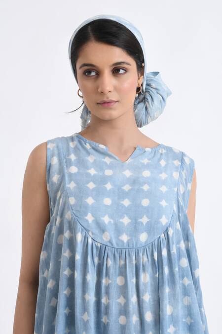 Buy_JAYATI GOENKA_Blue Cotton Sleeveless Yoke Print Top With Pant 