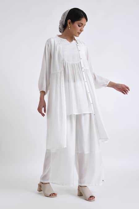 JAYATI GOENKA_White Cotton Print Gathered Yoke Long Robe With Sleeveless Flared Top Set _Online_at_Aza_Fashions