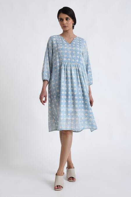 Buy_JAYATI GOENKA_Blue Cotton V-neck Block Print Gathered Yoke Dress _Online_at_Aza_Fashions