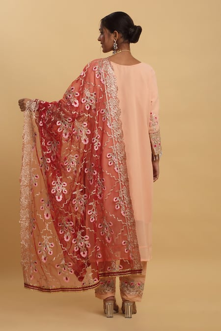 Aham-Vayam Floral Vine Thread Embroidered Kurta Pant Set 