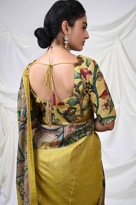 Aamra By Lavanya Floral Kalamkari Hand Painted Saree With Unstitched Blouse Piece 