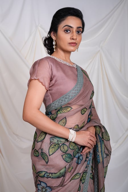 Buy_Aamra By Lavanya_Pink Organza, Flower And Bird Kalamkari Pattern Saree With Unstitched Blouse Piece _Online_at_Aza_Fashions