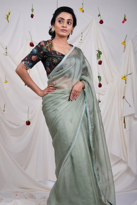 Aamra By Lavanya_Green Silk, Kota Doria Embroidery Butti Work Saree With Unstitched Blouse Piece _Online_at_Aza_Fashions