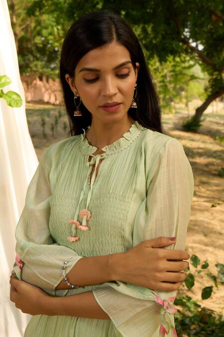 Priti Prashant_Green Cotton, Silk Embroidery Round Neck Baya Smocked Kurta Pant Set _at_Aza_Fashions