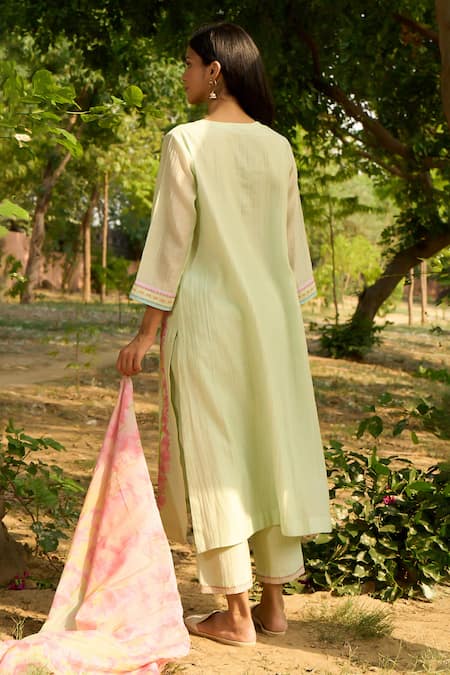 Shop_Priti Prashant_Green Cotton, Silk Embroidery Split V-neck Bulbul Floral Kurta Set _at_Aza_Fashions