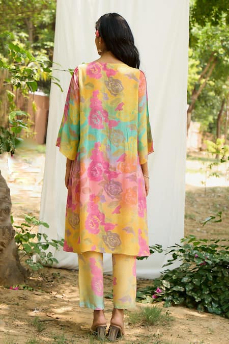 Priti Prashant Goraiya Floral Print Kurta & Pant Co-ord Set 