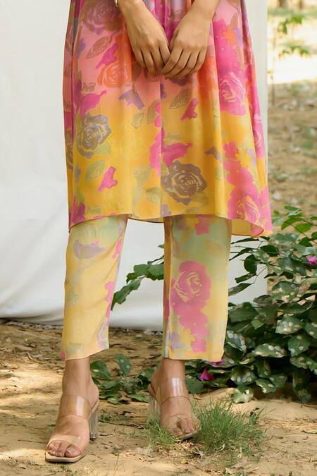Priti Prashant Multi Color Crepe Round Neck Goraiya Floral Print Kurta And Pant Co-ord Set Online at Aza Fashions Priti Prashant_Multi Color Crepe Round Neck Goraiya Floral Print Kurta And Pant Co-ord Set _Online_at_Aza_Fashions