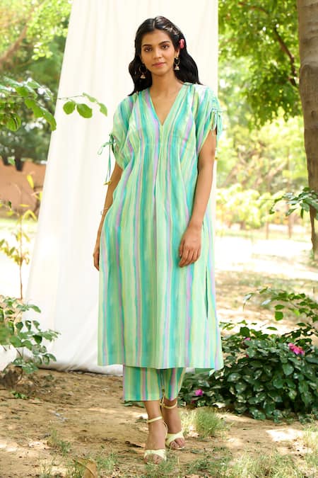 Priti Prashant Blue Mul Cotton Silk Striped V Neck Hummingbird Kaftan With Pant Online at Aza Fashions Priti Prashant_Blue Mul Cotton Silk Striped V Neck Hummingbird Kaftan With Pant _Online_at_Aza_Fashions