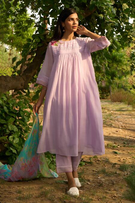 Buy Priti Prashant Purple Cotton, Silk, Chiffon Maina Pleated Kurta Set With Floral Dupatta Buy_Priti Prashant_Purple Cotton, Silk, Chiffon Maina Pleated Kurta Set With Floral Dupatta