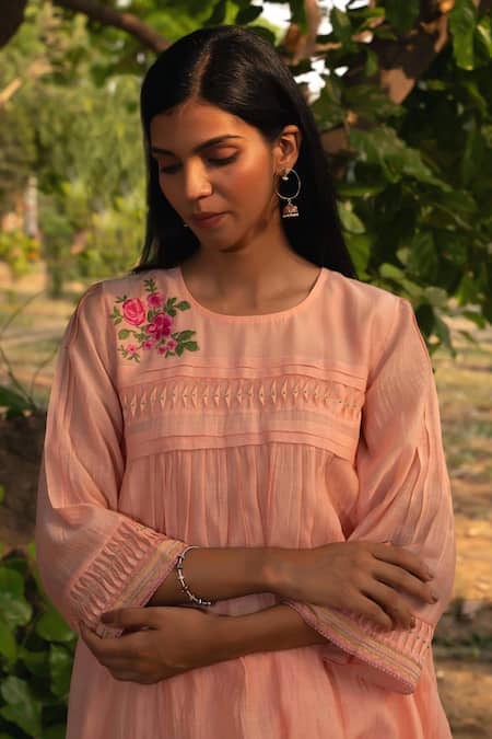 Buy Priti Prashant Peach Cotton, Silk Embroidery Round Maina Pleated Kurta Set With Printed Dupatta Online at Aza Fashions Buy_Priti Prashant_Peach Cotton, Silk Embroidery Round Maina Pleated Kurta Set With Printed Dupatta _Online_at_Aza_Fashions