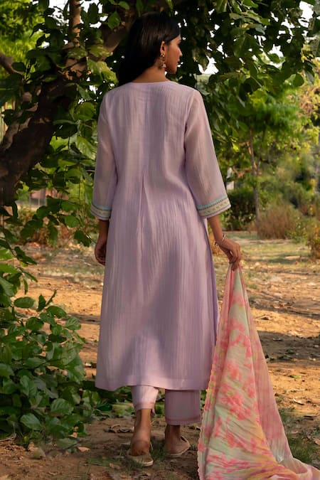 Priti Prashant Papiha Floral Embroidered Kurta Set 