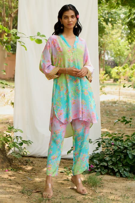 Priti Prashant Peacock Floral Print Kurta & Pant Co-ord Set 