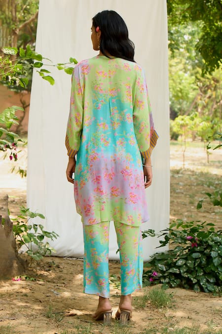 Priti Prashant Peacock Floral Print Kurta & Pant Co-ord Set 
